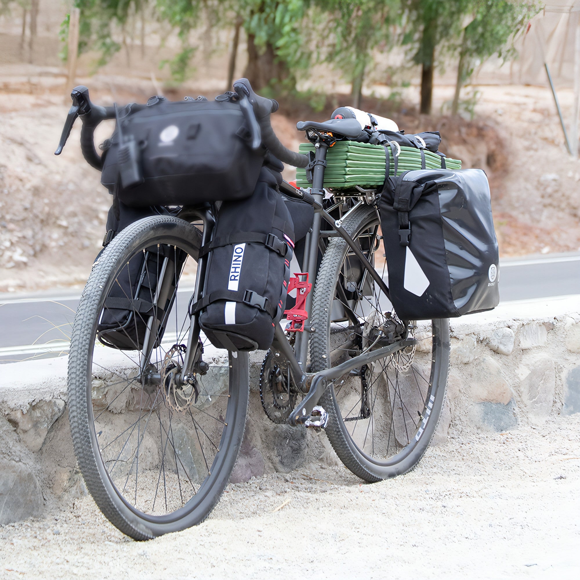Estas alforjas impermeables son perfectas para tus rutas en bicicleta los  días de lluvia, Escaparate: compras y ofertas